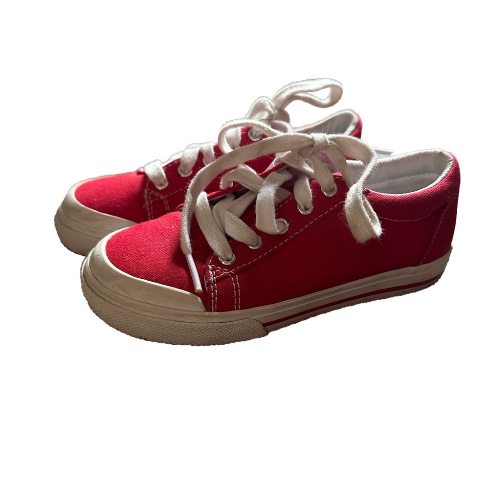 Taylor Sneaker
Footmates